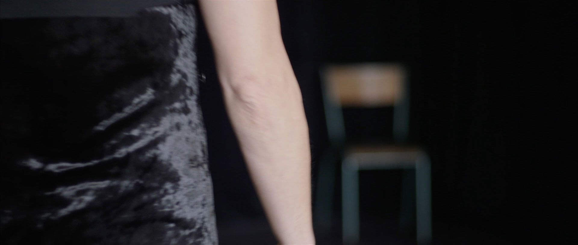 Right arm in the dark